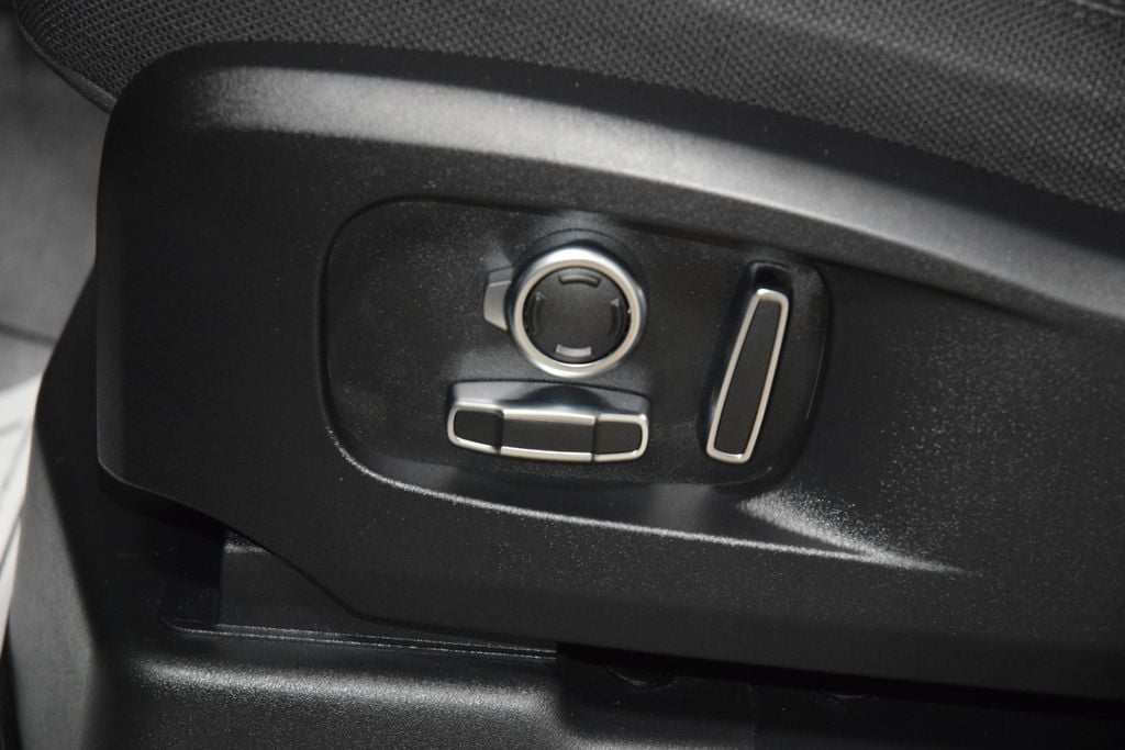 2024 Land Rover Defender 130 P400 X - 23066833 - 41