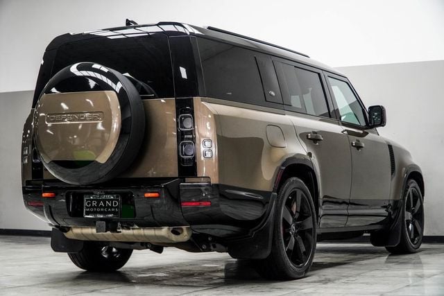 2024 Land Rover Defender 130 P400 X - 22981987 - 11