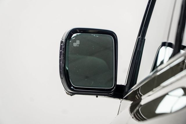 2024 Land Rover Defender 130 P400 X - 22981987 - 13