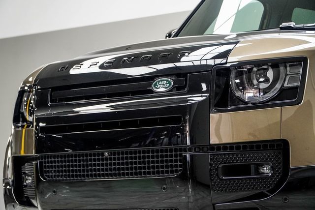 2024 Land Rover Defender 130 P400 X - 22981987 - 1