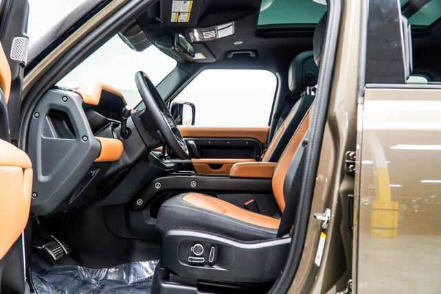 2024 Land Rover Defender 130 P400 X - 22981987 - 41