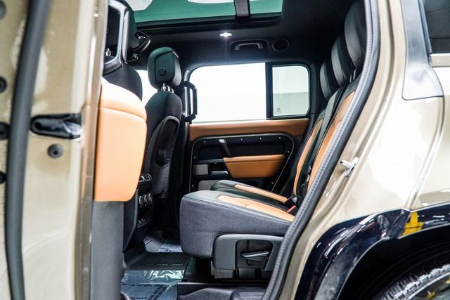 2024 Land Rover Defender 130 P400 X - 22981987 - 42