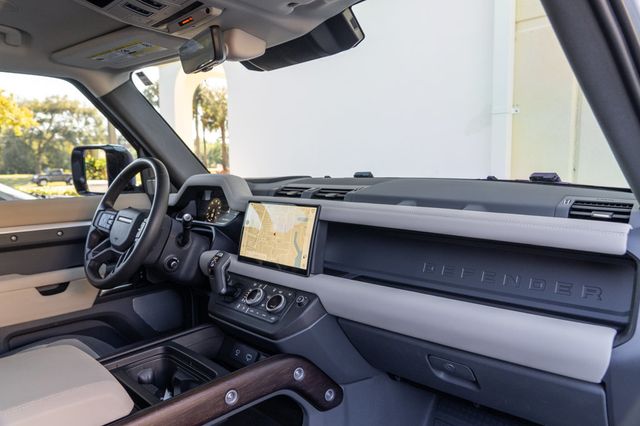 2024 Land Rover Defender 130 P400 X - 22979068 - 26