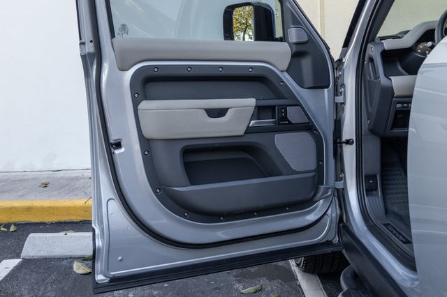 2024 Land Rover Defender 130 P400 X - 22979068 - 28