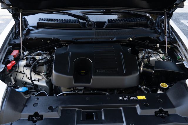2024 Land Rover Defender 130 P400 X - 22979068 - 32