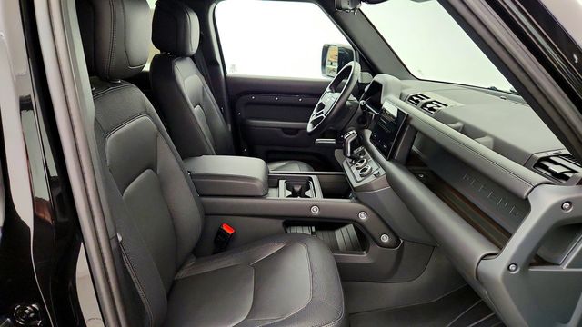 2024 Land Rover Defender 130 P400 X-Dynamic SE - 23094733 - 24