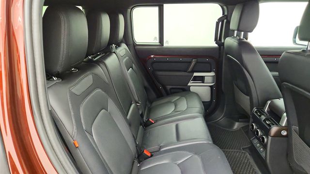 2024 Land Rover Defender 130 P400 X-Dynamic SE w/ 22'' Wheels & Black Exterior Pack - 23033716 - 24