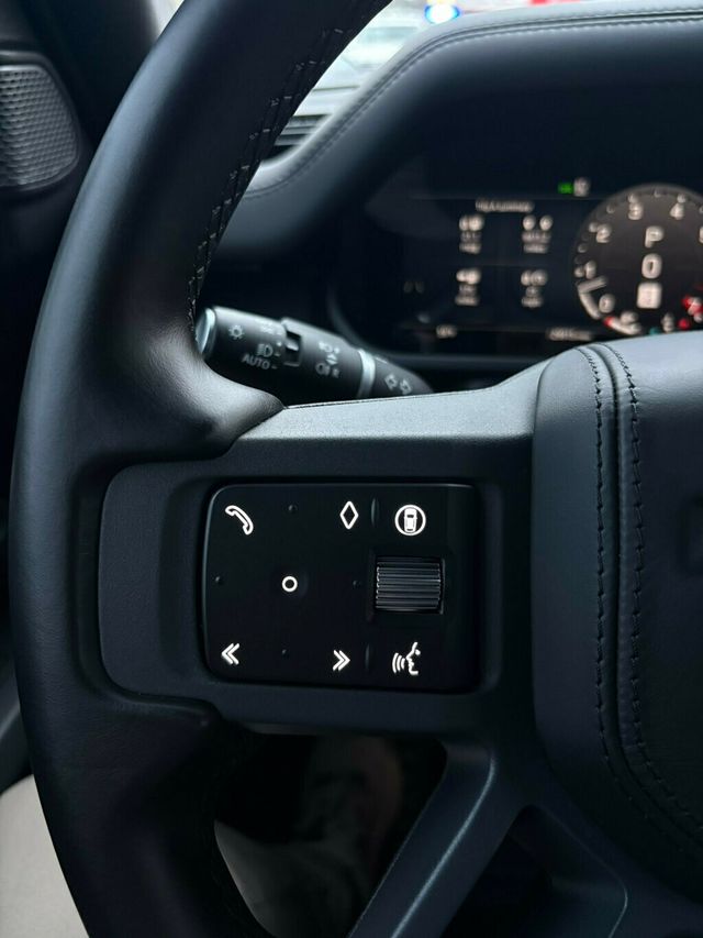 2024 Land Rover Defender LocalTrade/MSRP$88705/X-Dynamic-SE/Heated&CooledSeats/FamilyPkg - 22961394 - 12