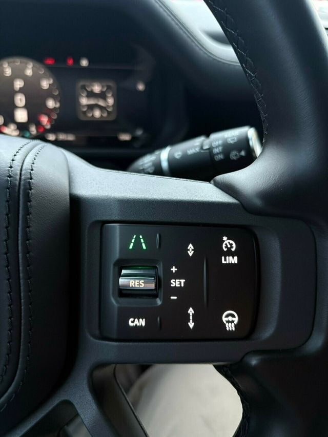 2024 Land Rover Defender LocalTrade/MSRP$88705/X-Dynamic-SE/Heated&CooledSeats/FamilyPkg - 22961394 - 13