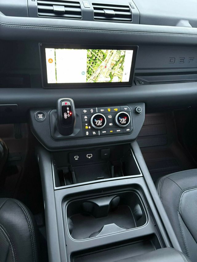 2024 Land Rover Defender LocalTrade/MSRP$88705/X-Dynamic-SE/Heated&CooledSeats/FamilyPkg - 22961394 - 15