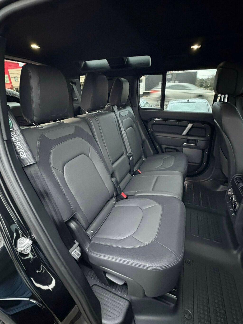 2024 Land Rover Defender LocalTrade/MSRP$88705/X-Dynamic-SE/Heated&CooledSeats/FamilyPkg - 22961394 - 23