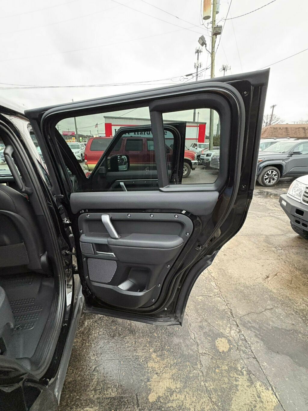 2024 Land Rover Defender LocalTrade/MSRP$88705/X-Dynamic-SE/Heated&CooledSeats/FamilyPkg - 22961394 - 25