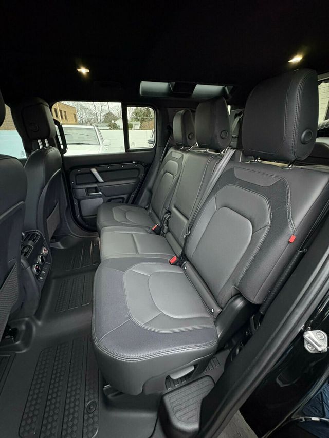 2024 Land Rover Defender LocalTrade/MSRP$88705/X-Dynamic-SE/Heated&CooledSeats/FamilyPkg - 22961394 - 27