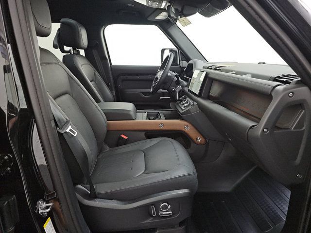 2024 Land Rover Defender MSRP$104310/P-400-130-X/Comfort&ConveniencePkg/PanoRoof/NAV - 23082207 - 3