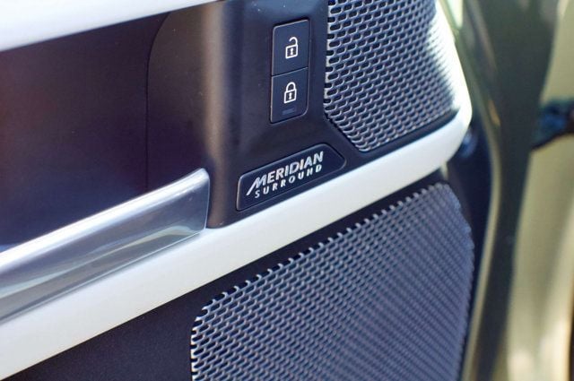 2024 Land Rover Defender MSRP$80875/P-400-X-Dynamic-SE/3rdRowSeats/FamilyPkg/NAV - 23008364 - 39