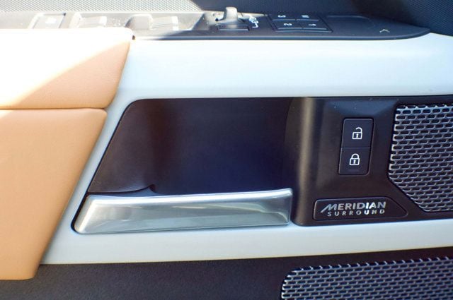 2024 Land Rover Defender MSRP$80875/P-400-X-Dynamic-SE/3rdRowSeats/FamilyPkg/NAV - 23008364 - 40