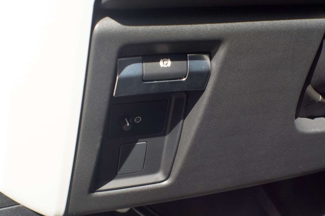 2024 Land Rover Defender MSRP$89695/P-400 X-DynamicSE/ColdClimatePkg/BlindSpotMonitor/NAV - 23001506 - 36
