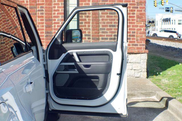 2024 Land Rover Defender MSRP$89695/P-400 X-DynamicSE/ColdClimatePkg/BlindSpotMonitor/NAV - 23001506 - 42