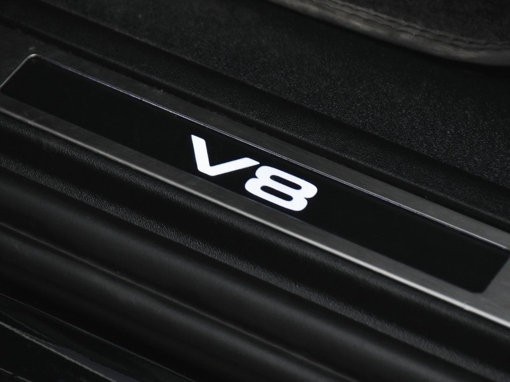 2024 Land Rover Defender 110 V8 photo 8