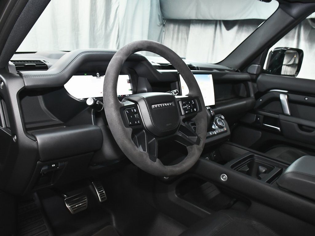 2024 Land Rover Defender 110 V8 photo 14