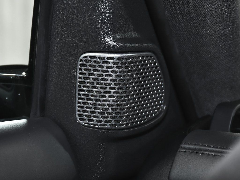 2024 Land Rover Defender 110 V8 photo 27