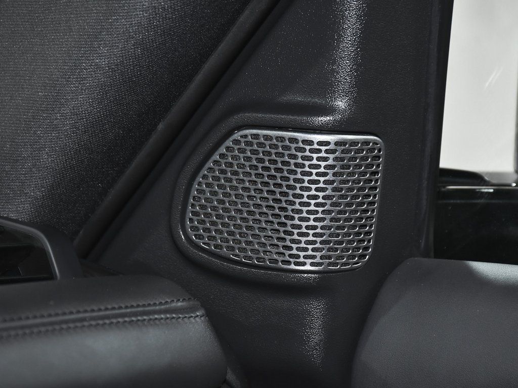 2024 Land Rover Defender 110 V8 photo 28