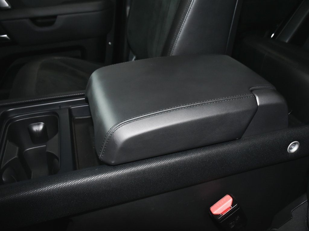 2024 Land Rover Defender 110 V8 photo 37