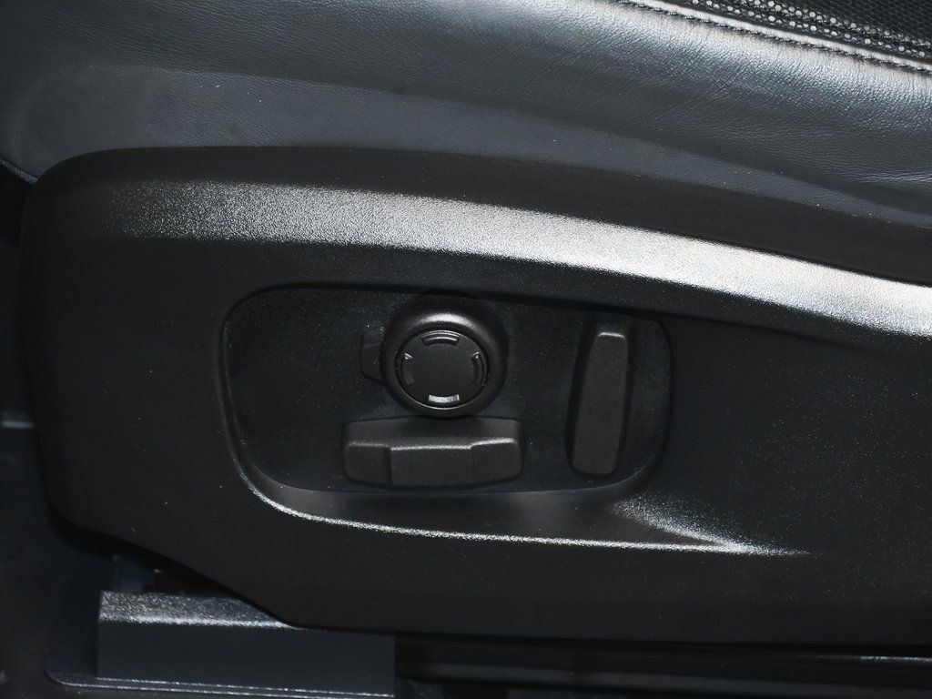 2024 Land Rover Defender 110 V8 photo 42