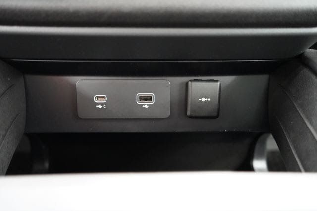 2024 Land Rover Defender 110 X-Dynamic SE - 23078066 - 32