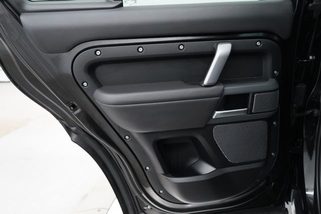 2024 Land Rover Defender 110 X-Dynamic SE - 23078066 - 37