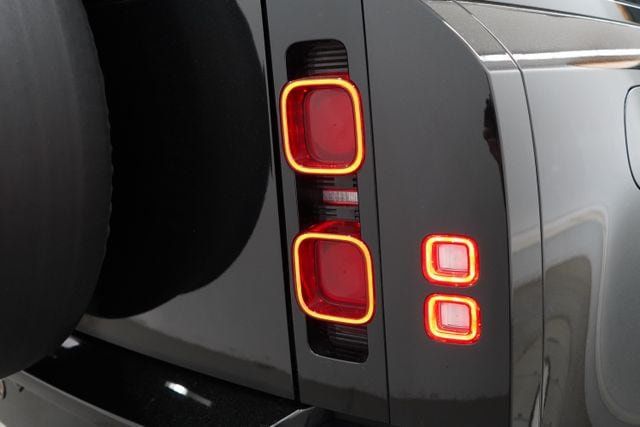 2024 Land Rover Defender 110 X-Dynamic SE - 23078066 - 71