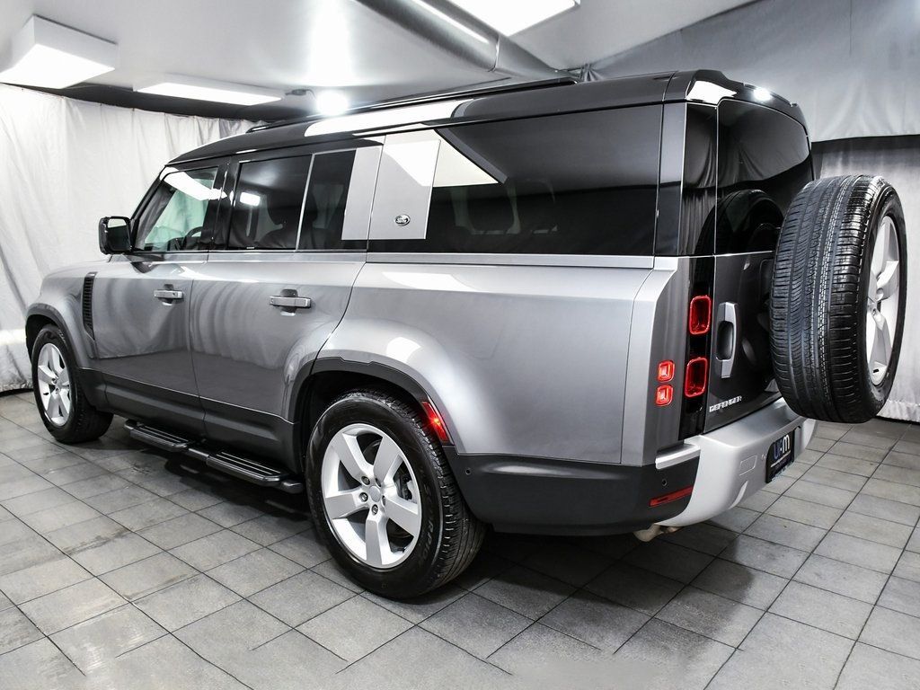 2024 Land Rover Defender 130 S photo 2