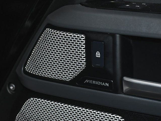 2024 Land Rover Defender 130 X - 23011158 - 16