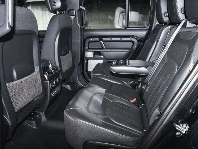 2024 Land Rover Defender 130 X - 23011158 - 38