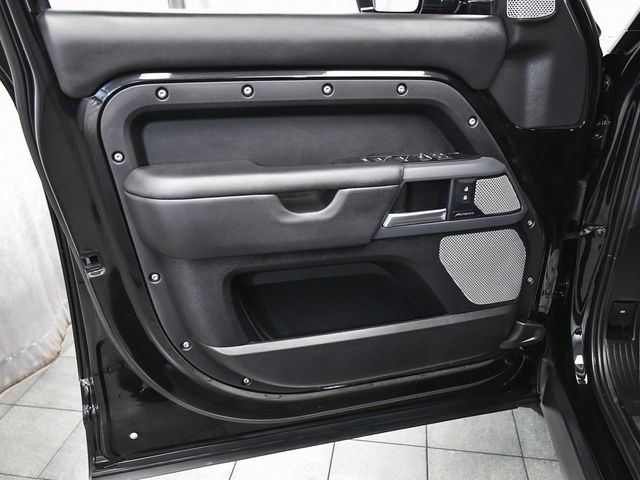 2024 Land Rover Defender 130 X - 23011158 - 7