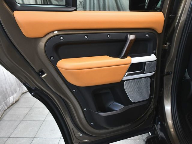2024 Land Rover Defender 130 X-Dynamic SE - 22999801 - 12