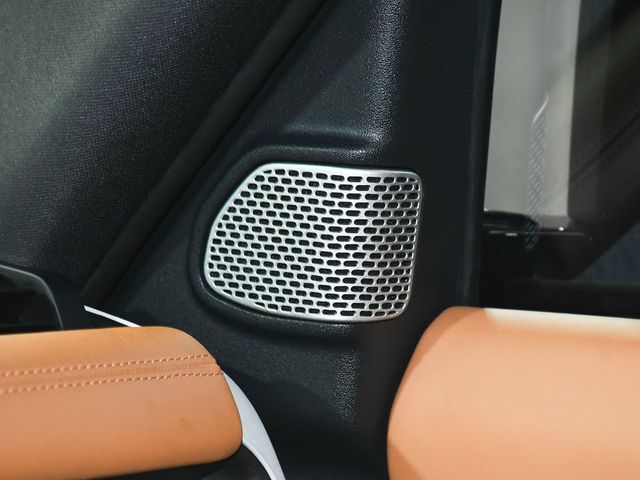 2024 Land Rover Defender 130 X-Dynamic SE - 22999801 - 33