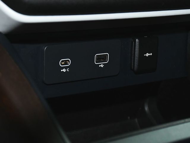 2024 Land Rover Defender 130 X-Dynamic SE - 22999801 - 41