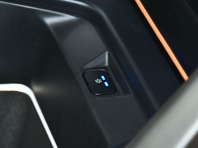 2024 Land Rover Defender 130 X-Dynamic SE - 22999801 - 45