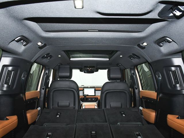 2024 Land Rover Defender 130 X-Dynamic SE - 22999801 - 75