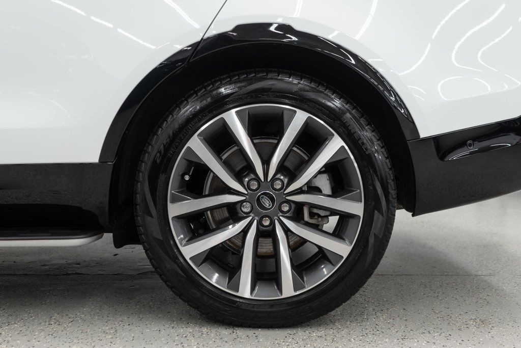 2024 Land Rover Discovery P300 Dynamic SE photo 41
