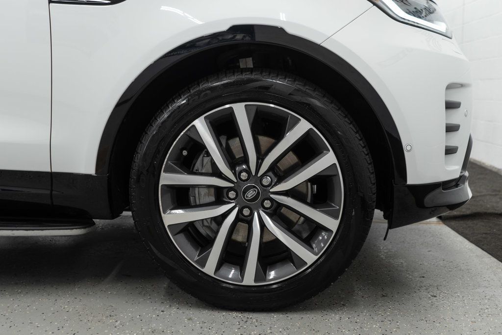 2024 Land Rover Discovery P300 Dynamic SE photo 43