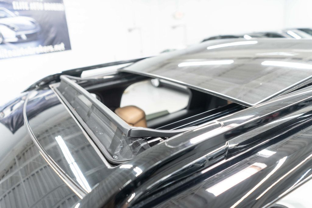 2024 Land Rover Discovery P300 Dynamic SE photo 57