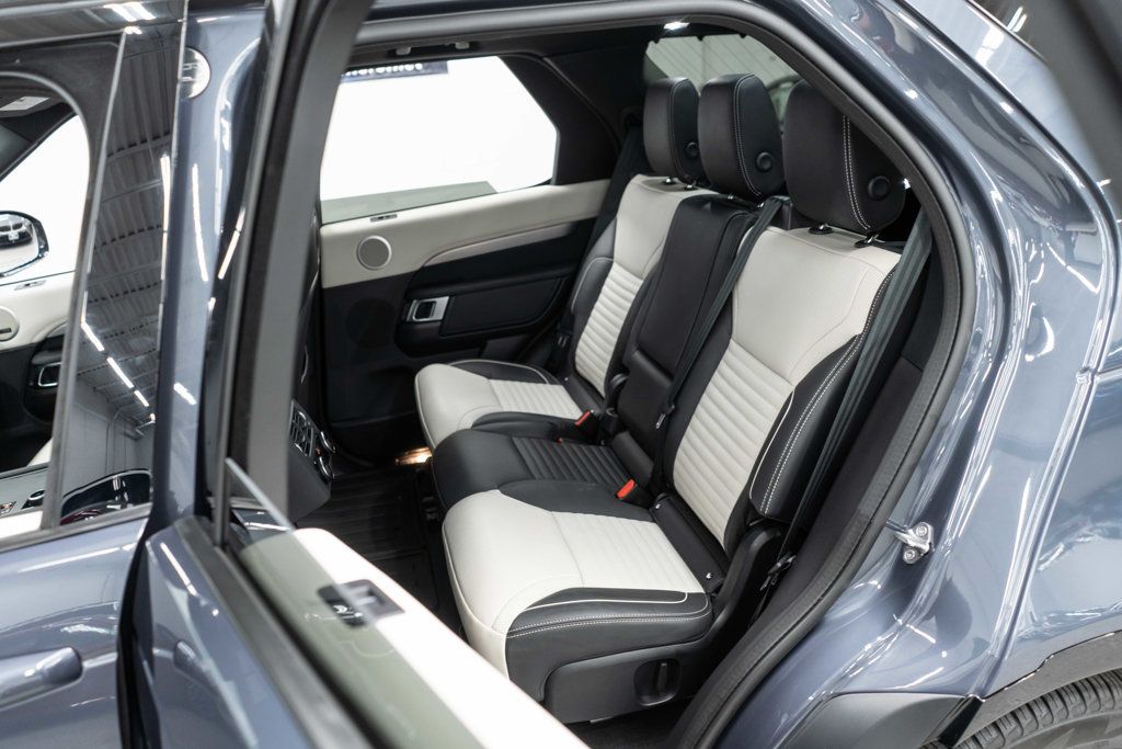Land Rover Discovery photo 15