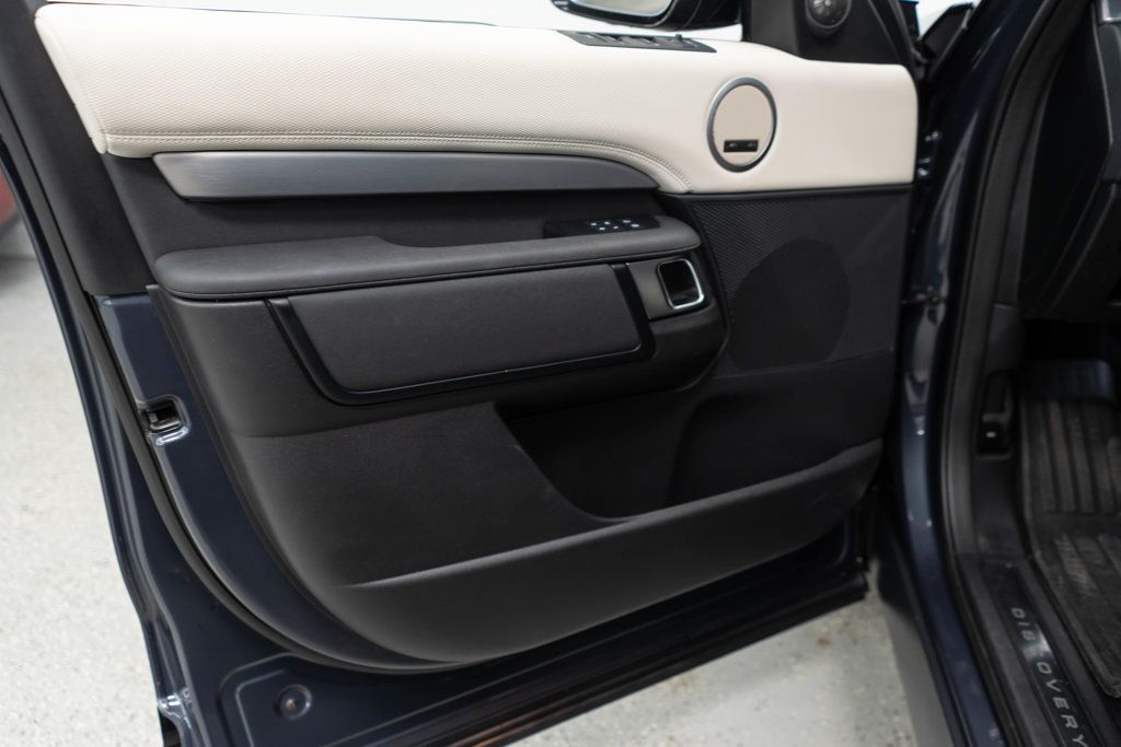 Land Rover Discovery photo 20