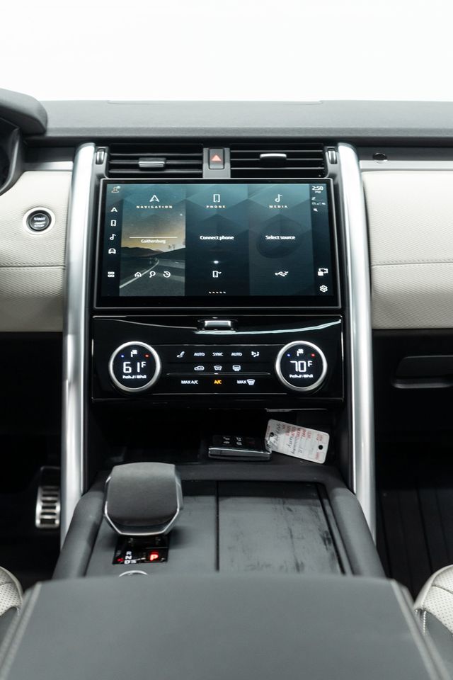 2024 Land Rover Discovery P300 Dynamic SE - 23029327 - 25