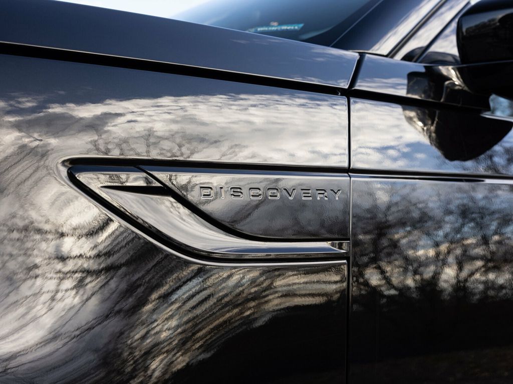 2024 Land Rover Discovery P300 Dynamic SE, Cold Climate Package, Fixed Side Steps - 22960810 - 21