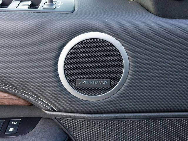 2024 Land Rover Discovery P300 Dynamic SE, Cold Climate Package, Fixed Side Steps - 22960810 - 25