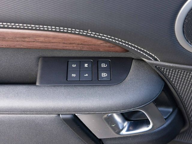 2024 Land Rover Discovery P300 Dynamic SE, Cold Climate Package, Fixed Side Steps - 22960810 - 26