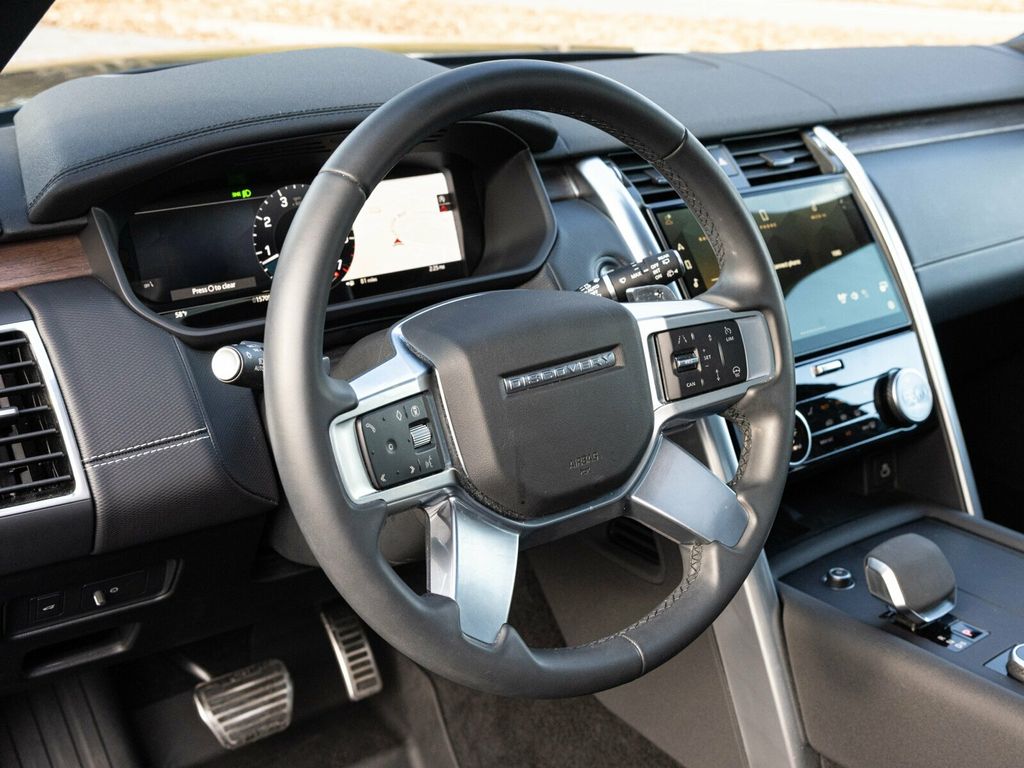 2024 Land Rover Discovery P300 Dynamic SE, Cold Climate Package, Fixed Side Steps - 22960810 - 28